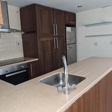 One Bedroom Apartment Dublino Esterno foto